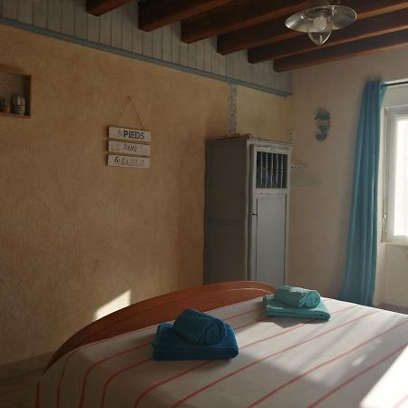 Vendrennes Chez Florymarysol Bed & Breakfast ภายนอก รูปภาพ
